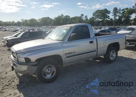 2001 Dodge Ram 1500 z USA, uszkodzony, nr VIN 1B7HC16Y31S197524